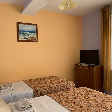 Guest House “Olesya” Obzor Bagian luar foto