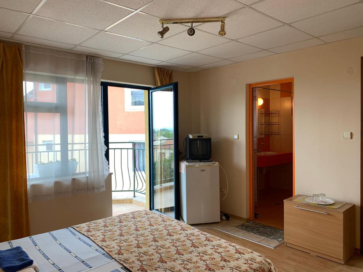 Guest House “Olesya” Obzor Bagian luar foto
