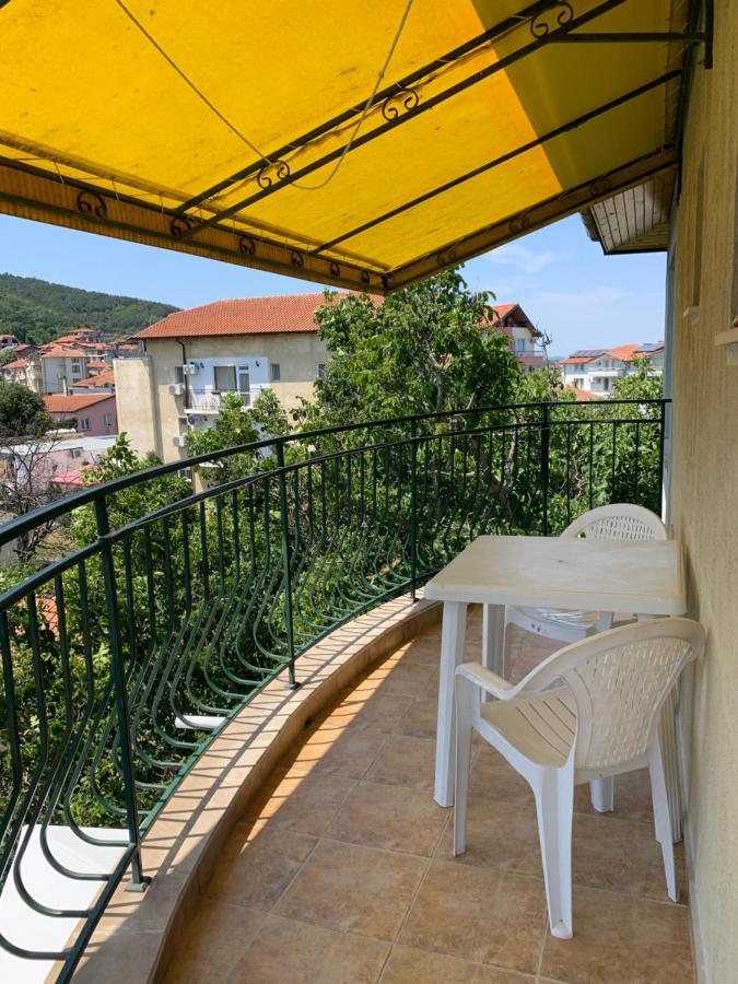 Guest House “Olesya” Obzor Bagian luar foto