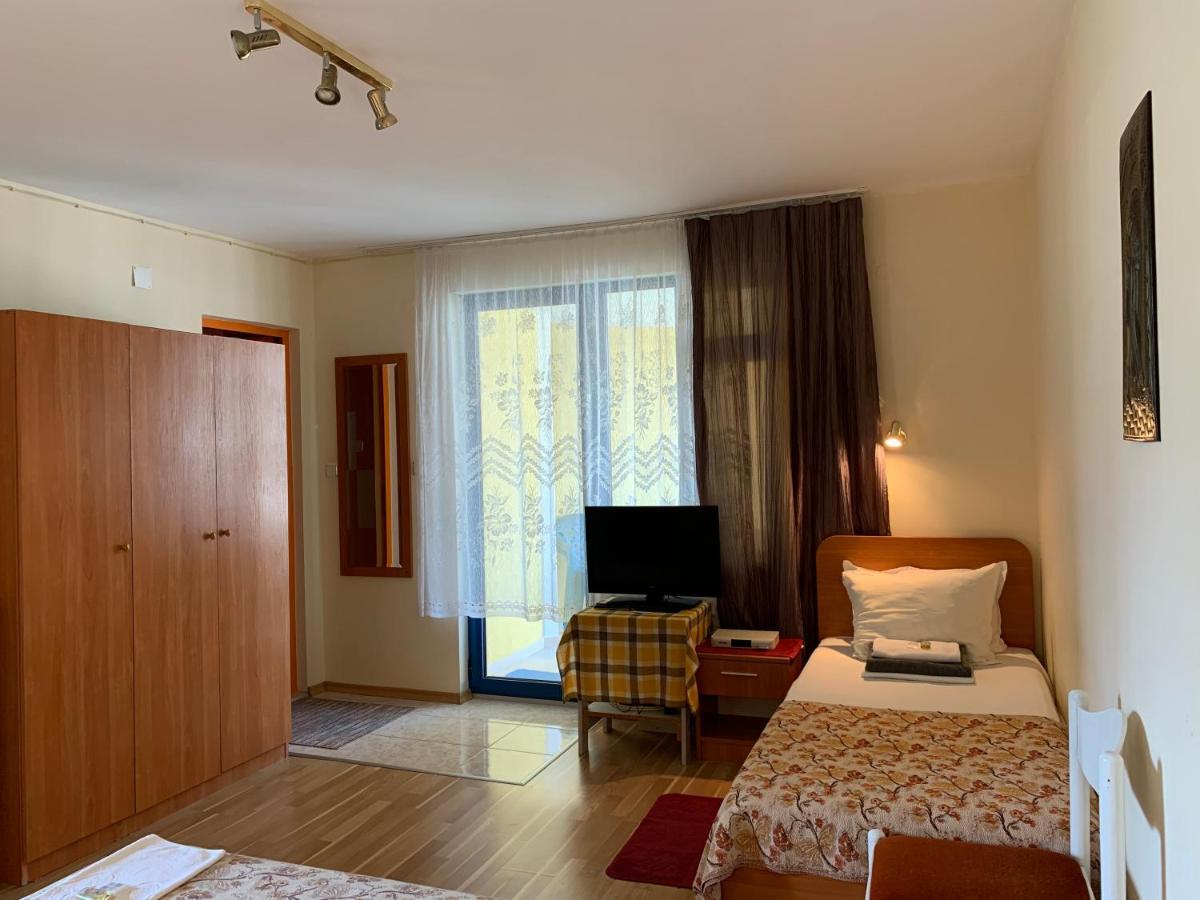 Guest House “Olesya” Obzor Bagian luar foto