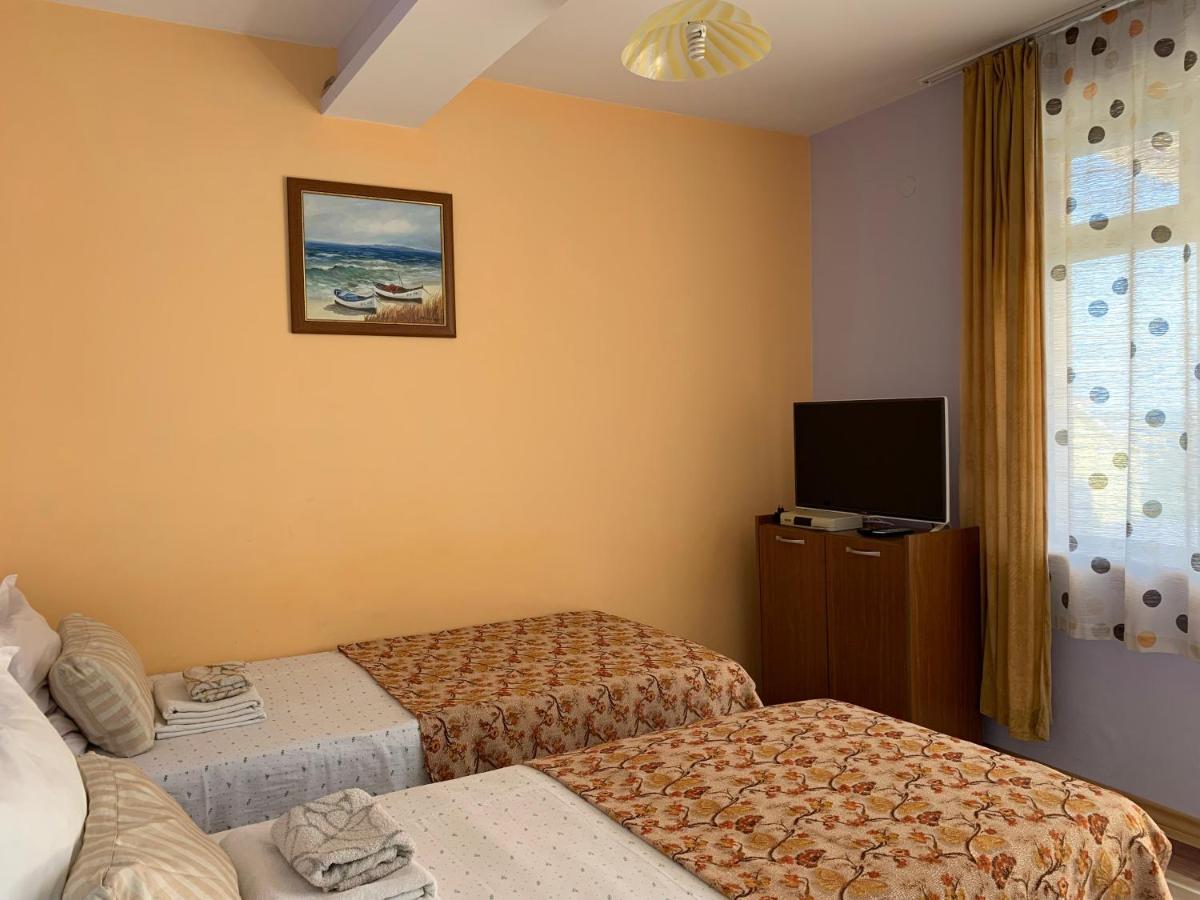 Guest House “Olesya” Obzor Bagian luar foto