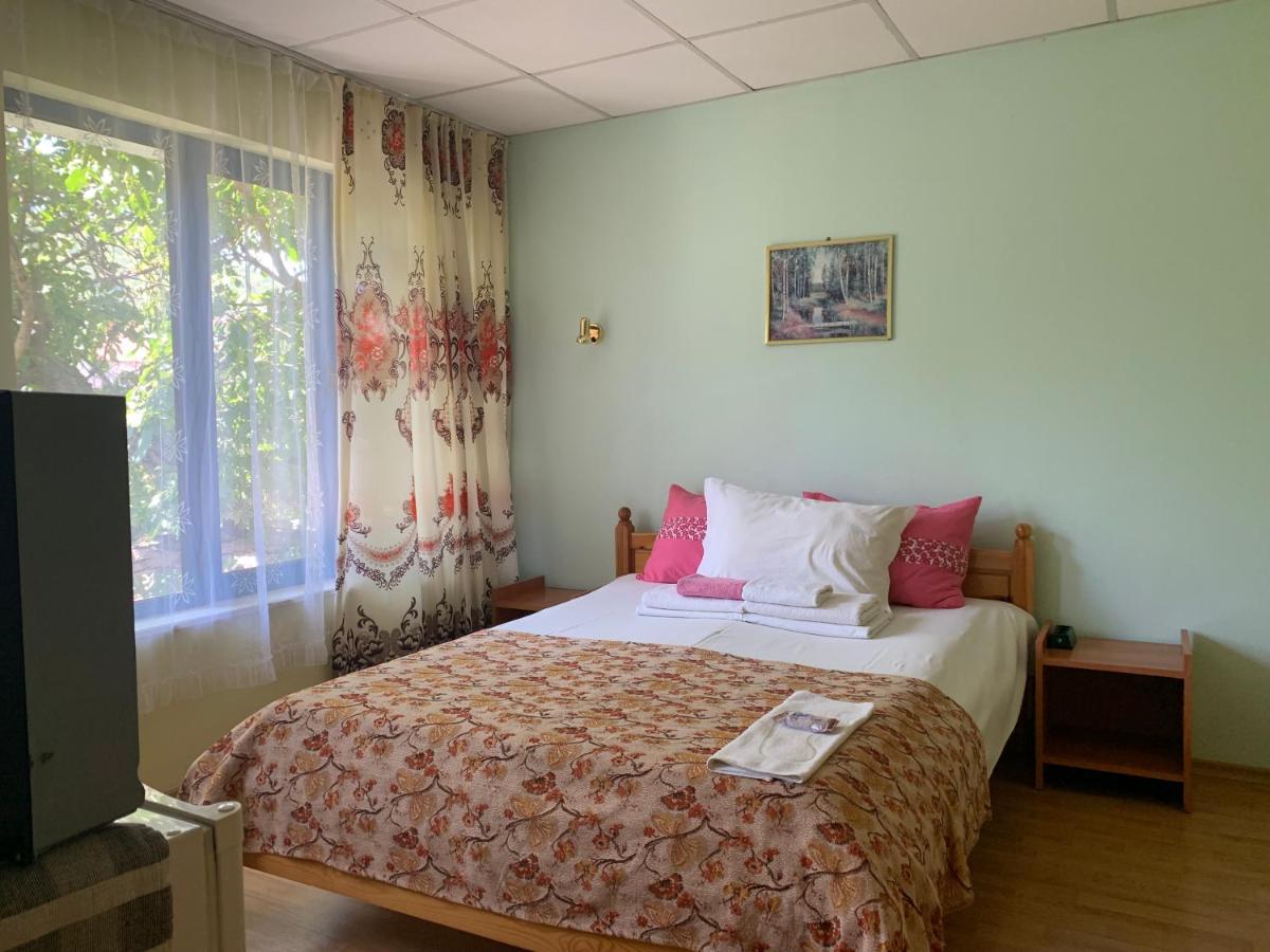 Guest House “Olesya” Obzor Bagian luar foto