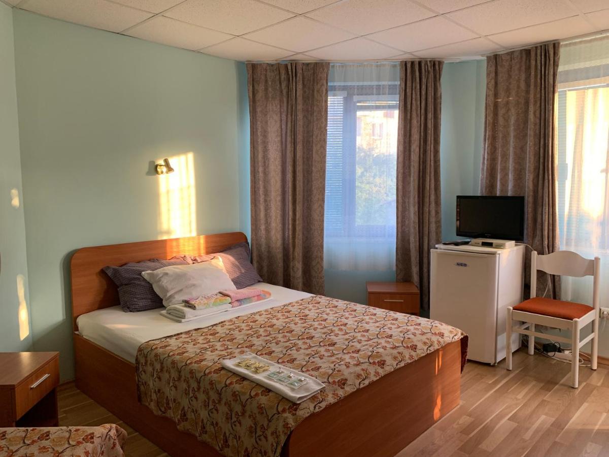 Guest House “Olesya” Obzor Bagian luar foto