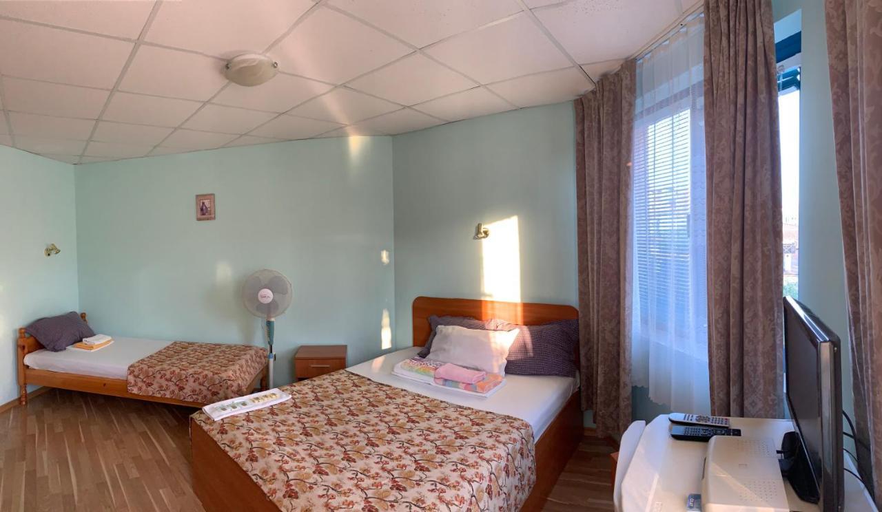Guest House “Olesya” Obzor Bagian luar foto